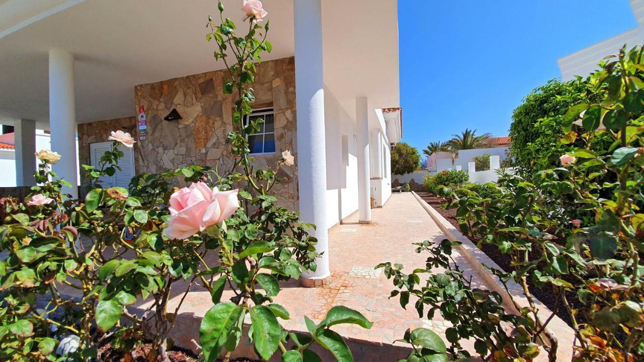 Ferienhaus Casa Blanca - Tarajalejo - Glasfaserinternet - Meerblick Bagian luar foto