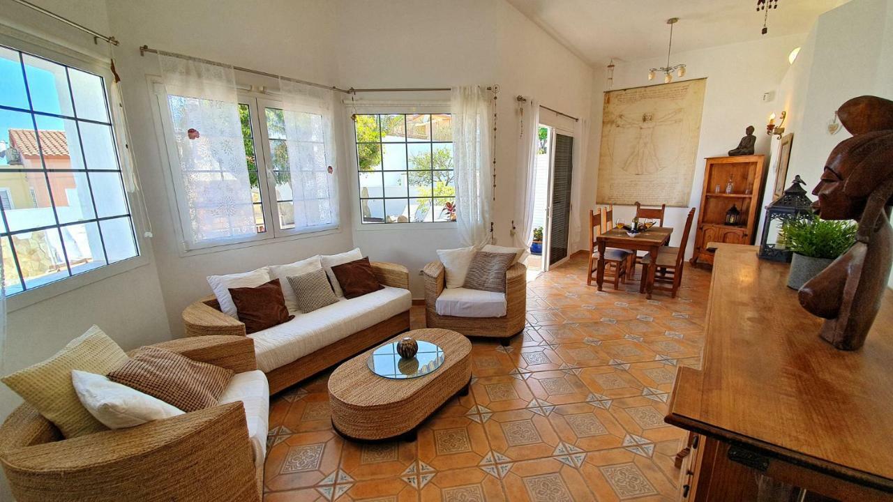 Ferienhaus Casa Blanca - Tarajalejo - Glasfaserinternet - Meerblick Bagian luar foto