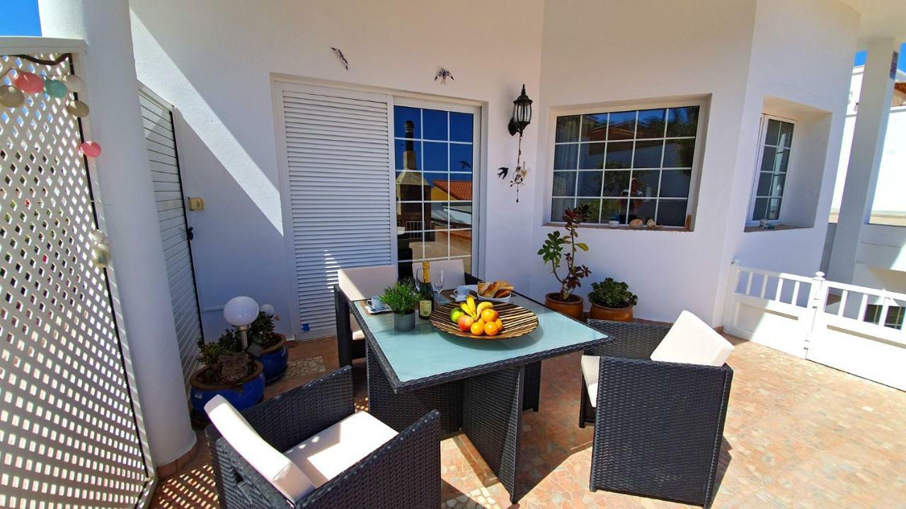 Ferienhaus Casa Blanca - Tarajalejo - Glasfaserinternet - Meerblick Bagian luar foto