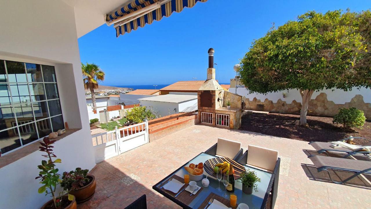 Ferienhaus Casa Blanca - Tarajalejo - Glasfaserinternet - Meerblick Bagian luar foto