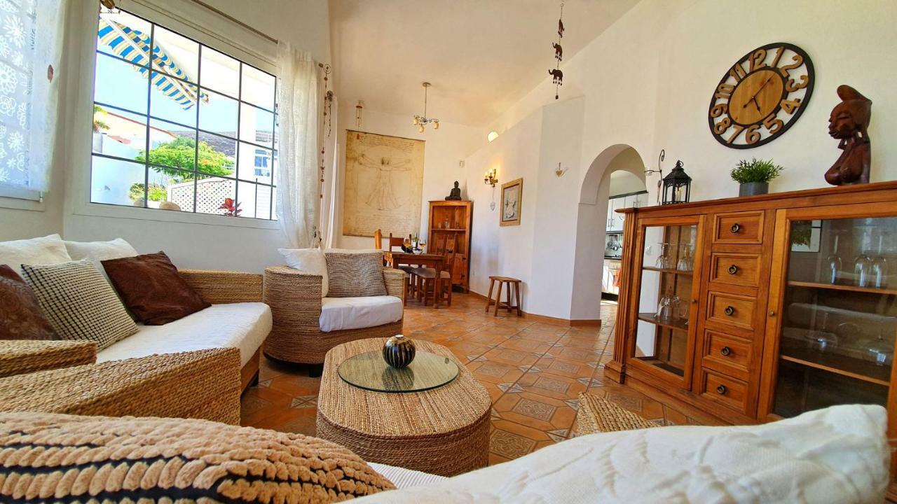 Ferienhaus Casa Blanca - Tarajalejo - Glasfaserinternet - Meerblick Bagian luar foto
